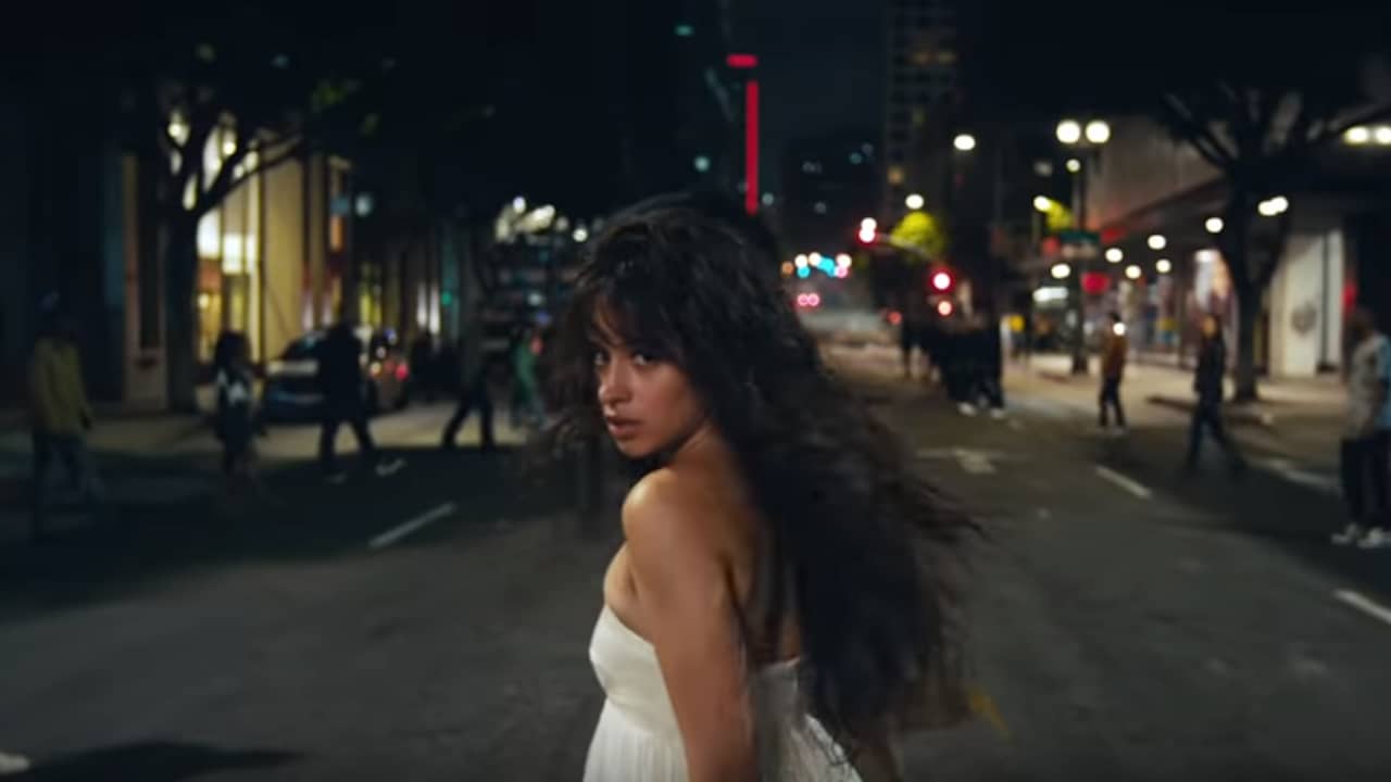 Bekijk de video van Camila Cabello's Shameless
