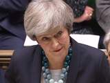 Britse premier May stelt cruciale Brexit-stemming voorlopig uit
