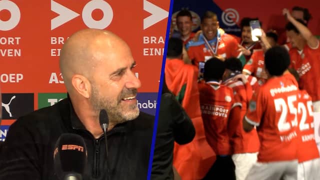 Beeld uit video: PSV-spelers trakteren Bosz op bierdouche bij persconferentie