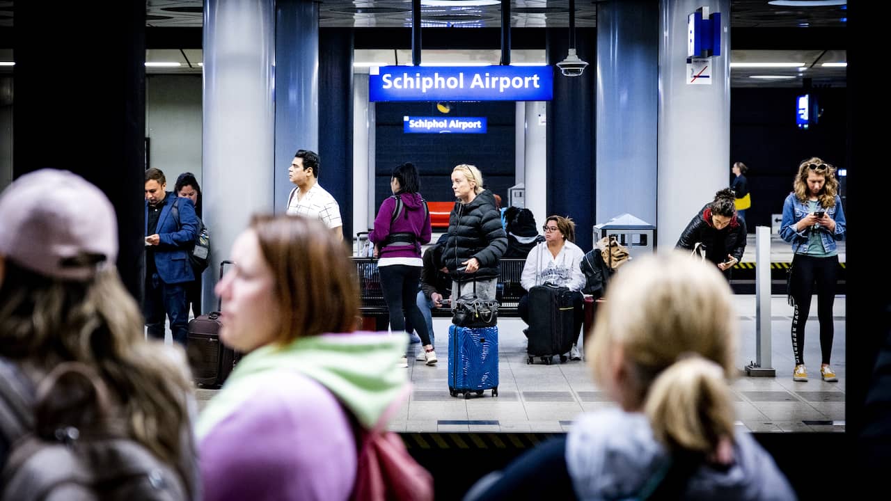 Train Traffic Disrupted at Schiphol Airport: Updates and Information