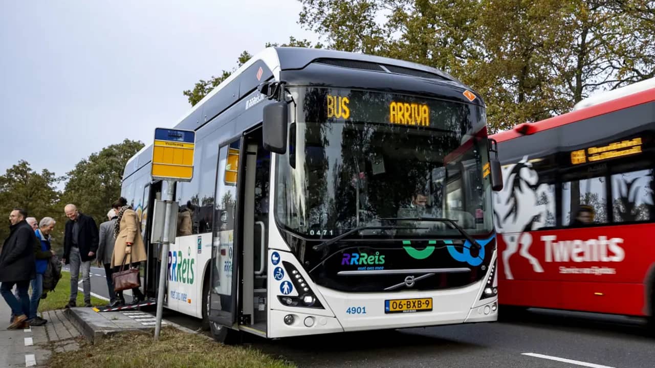 Dinsdagochtend Rijden In Twente Geen Bussen Van Arriva Door Staking ...