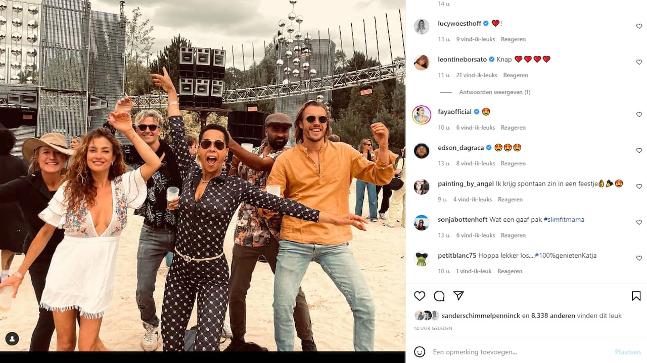 Schuurman shares the photo that also includes her friends.  Her new love can be seen on the far right.  Photo: Instagram/Katja Schuurman