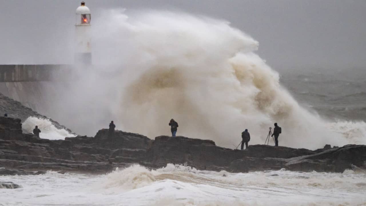 Storm Isha causes major problems in UK and Ireland |  Abroad