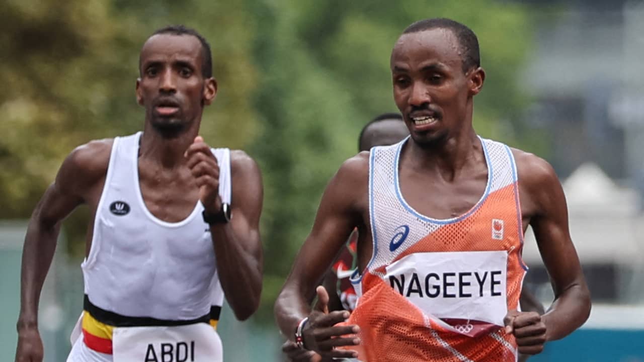 Nageeye pakt zilver op marathon en helpt maatje Abdi aan brons.