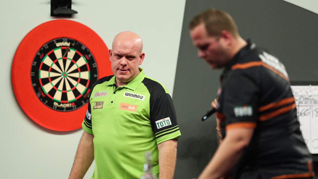 Van Gerwen was delayed by Van Duijvenbode: “Everyone saw it, right?”  |  Darts