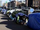 België mag alleenstaande mannelijke asielzoekers niet weigeren van rechter
