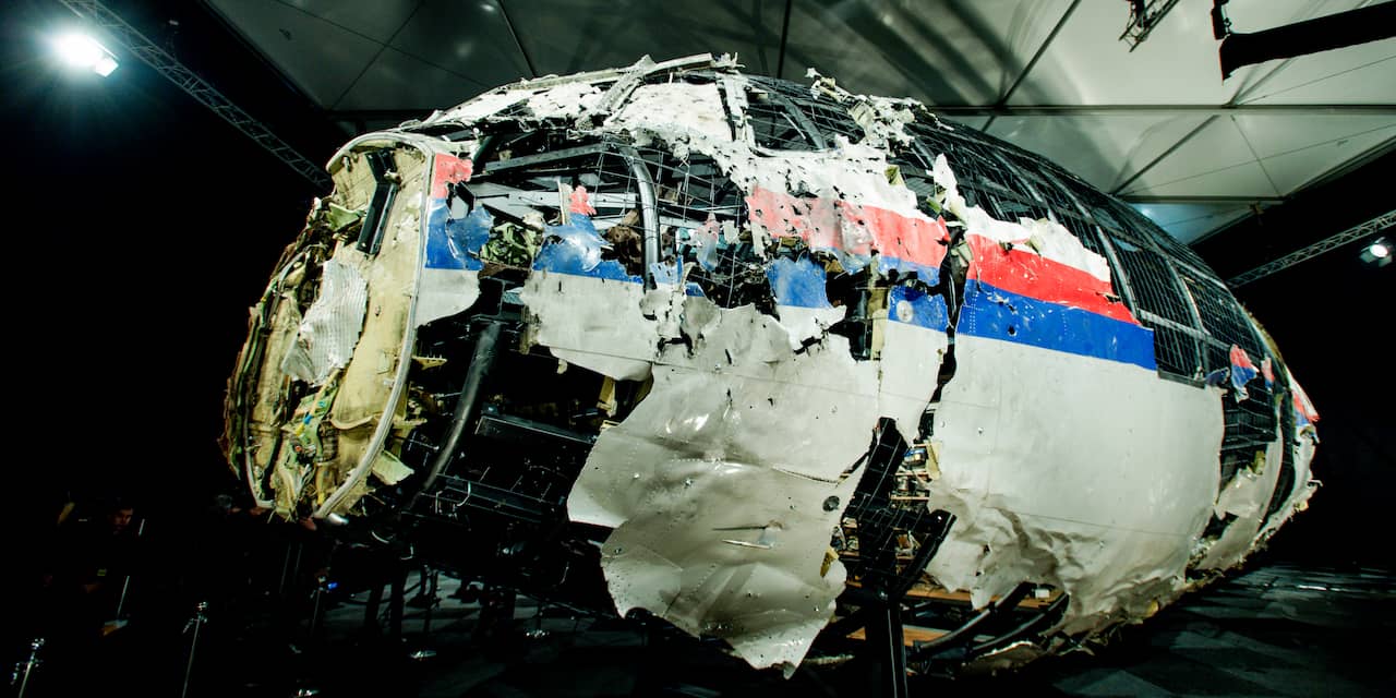 Mogelijke botresten MH17-slachtoffers overgedragen aan Nederland