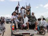 De luchtaanvallen waren gericht op Houthi-bases in de provincies Saada en Hajja en het vliegveld van de hoofdstad Sanaa. 