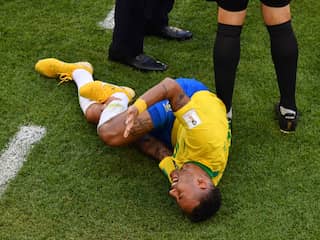 Neymar trekt zich niets aan van kritiek op schwalbes na zege met Brazilië