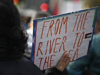 Kamer wil leus 'From the river to the sea' strafbaar stellen, motie aangenomen