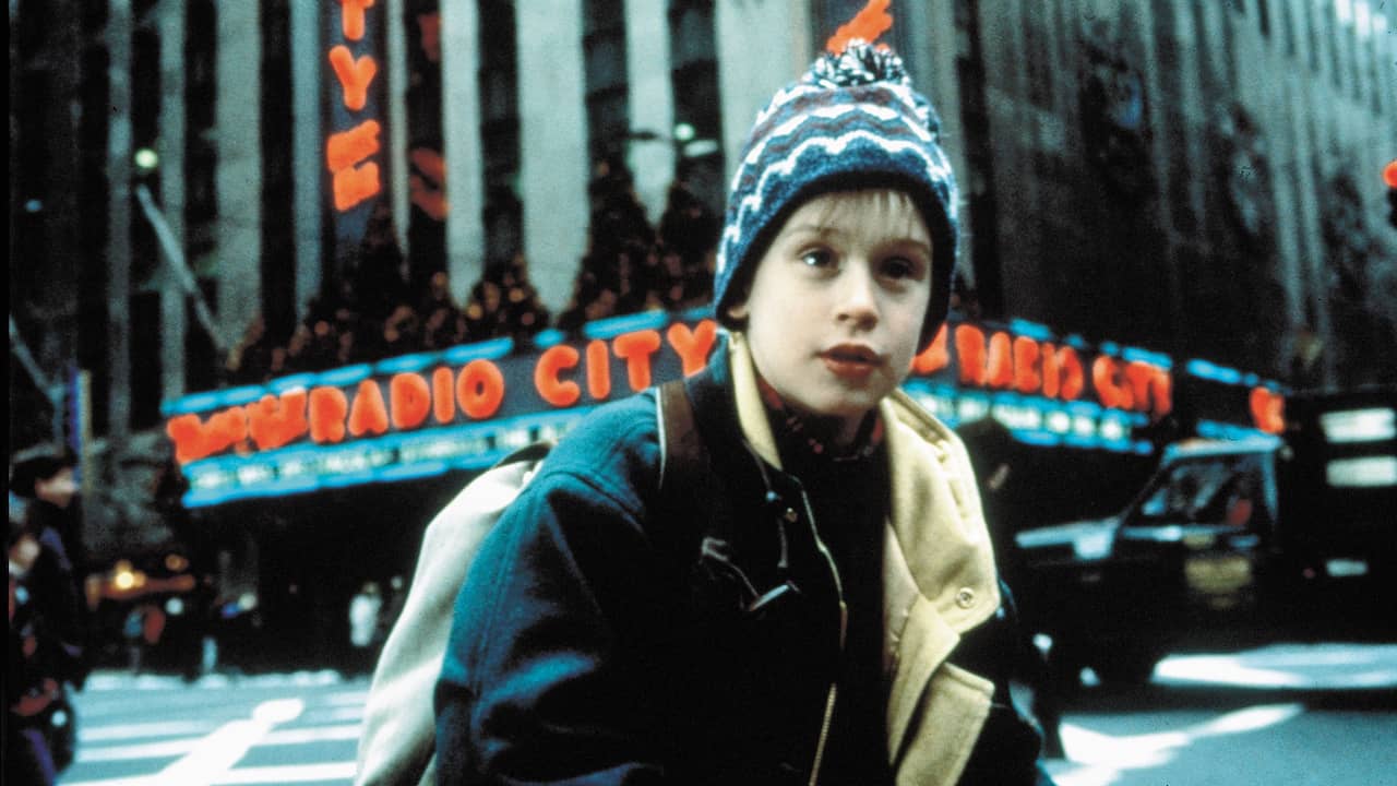 The Rise, Fall, and Redemption of Macaulay Culkin: An In-Depth Look at the Life of the Former Child Star