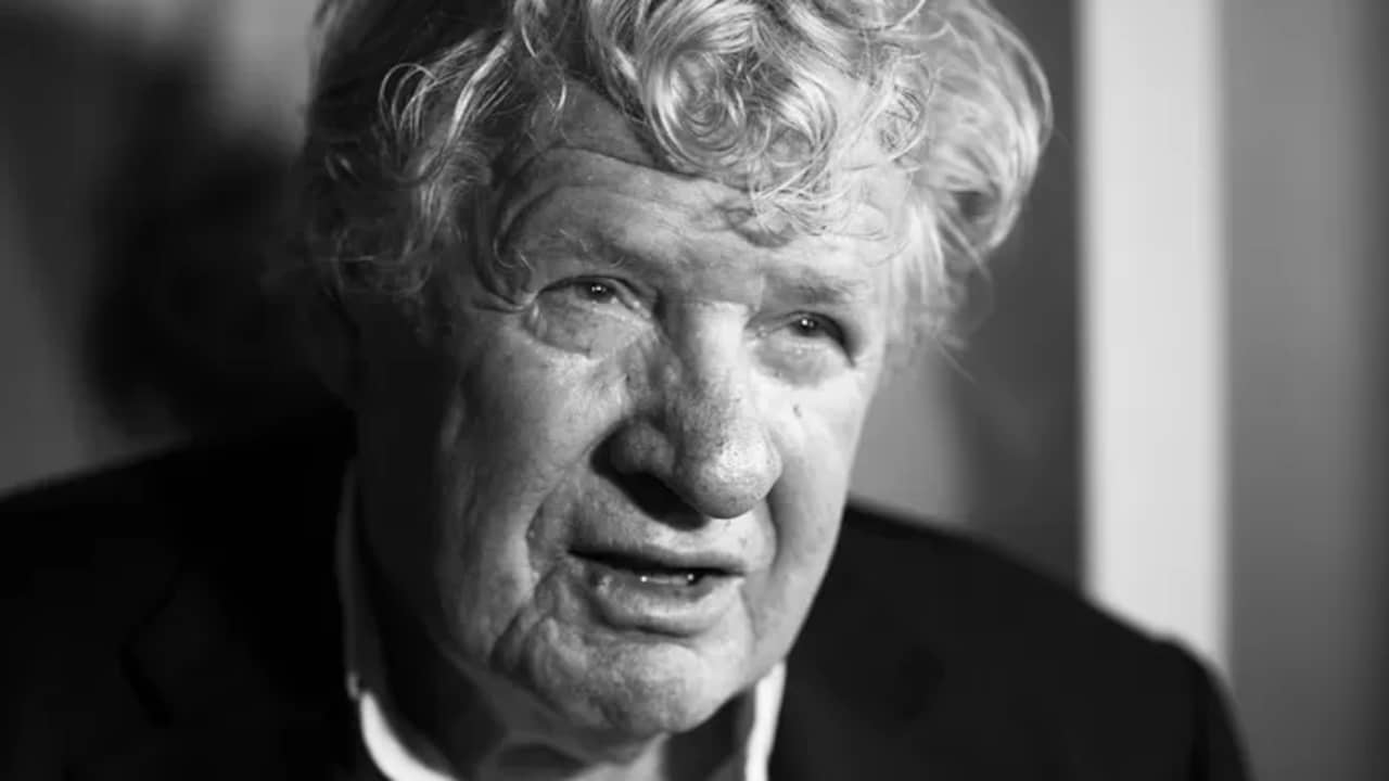 Beeld uit video: Markante Willibrord Frequin (80) overleden aan gevolgen van parkinson