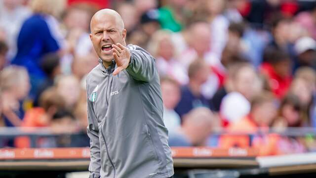 Arne Slot is bezig aan zijn eerste seizoen als trainer van Feyenoord.