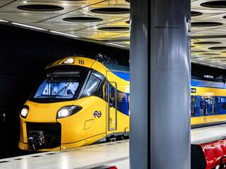 Ergernis voor treinreizigers op Schiphol door roestige rails