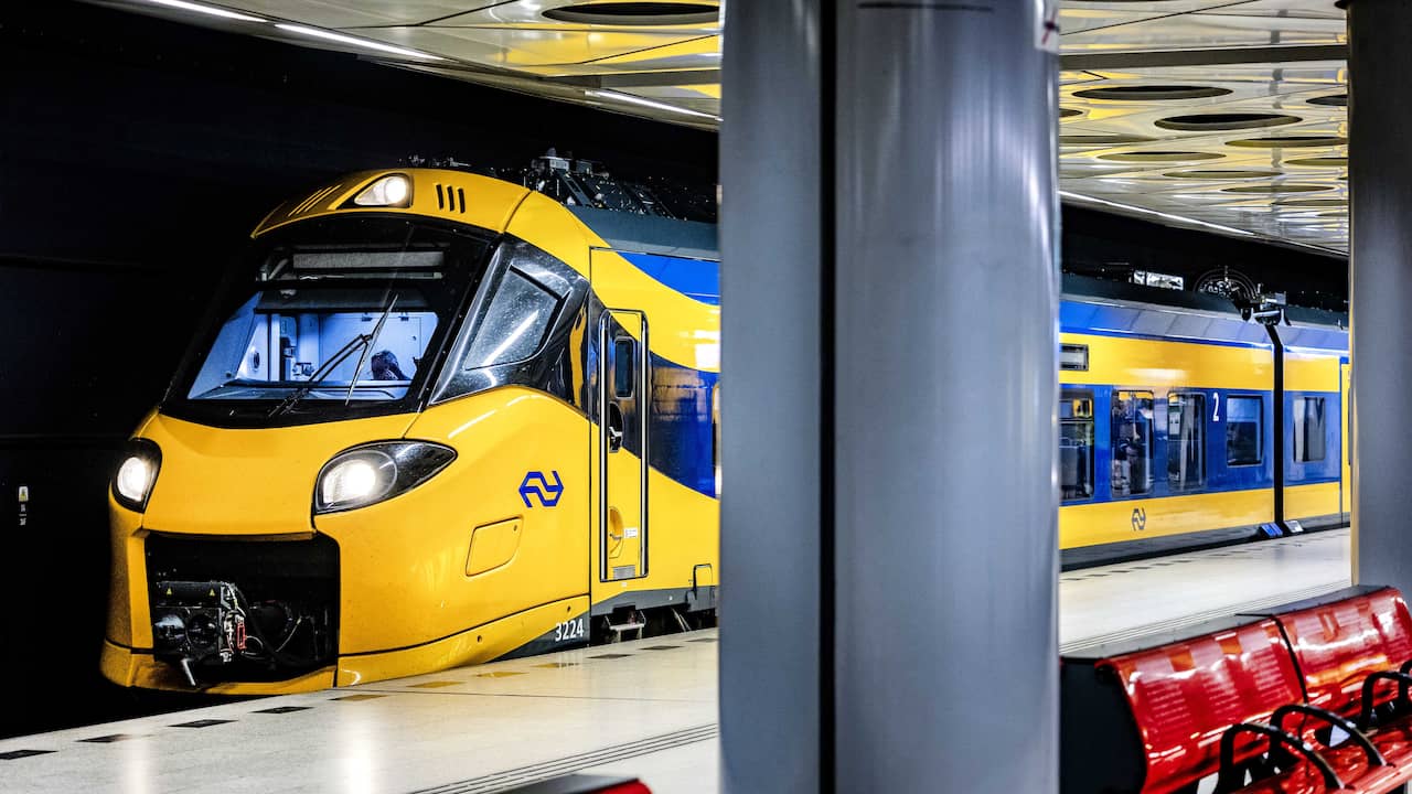 Hinder Voor Treinreizigers Rond Schiphol Door Roestig Spoor ...