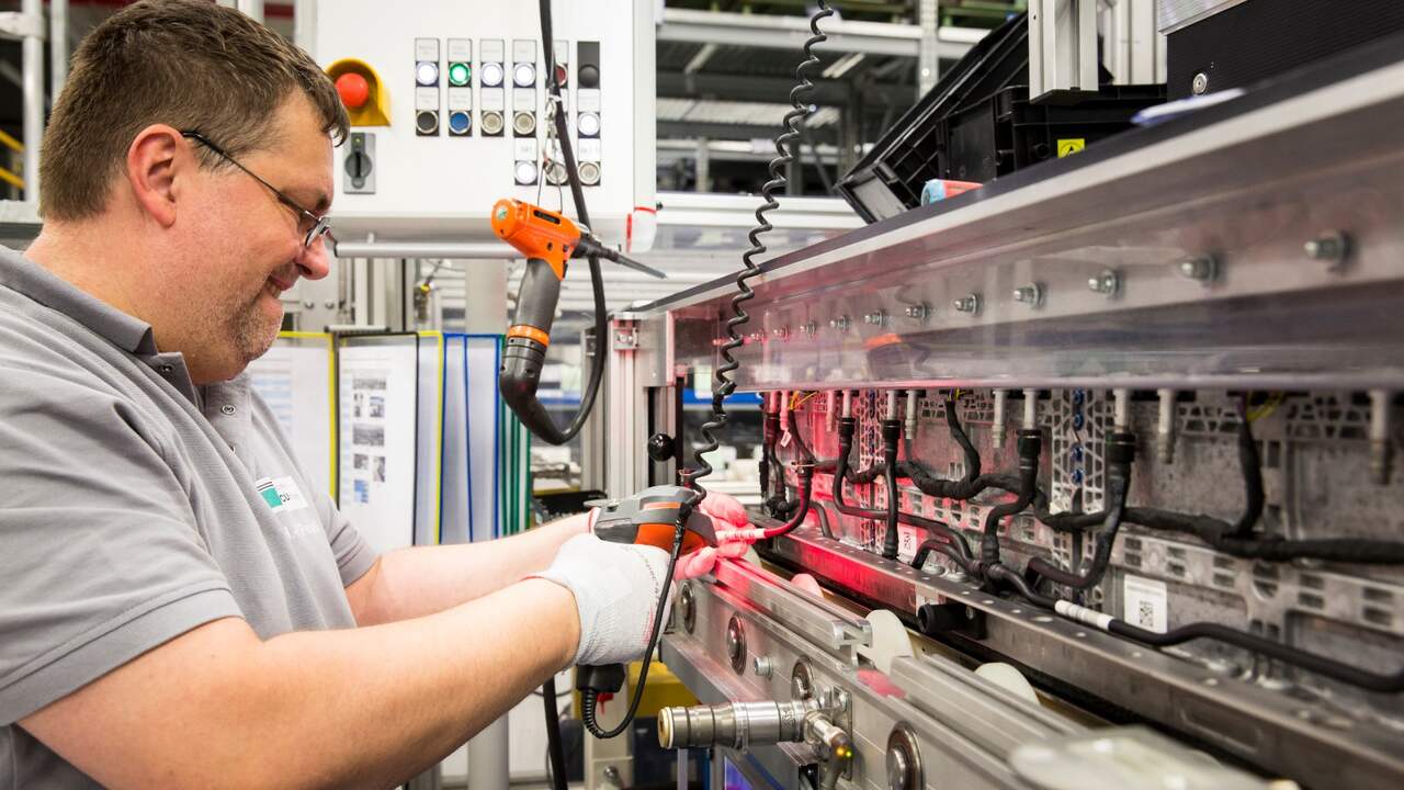 Europa doet er goed aan meer productie op het eigen continent te laten plaatsvinden.