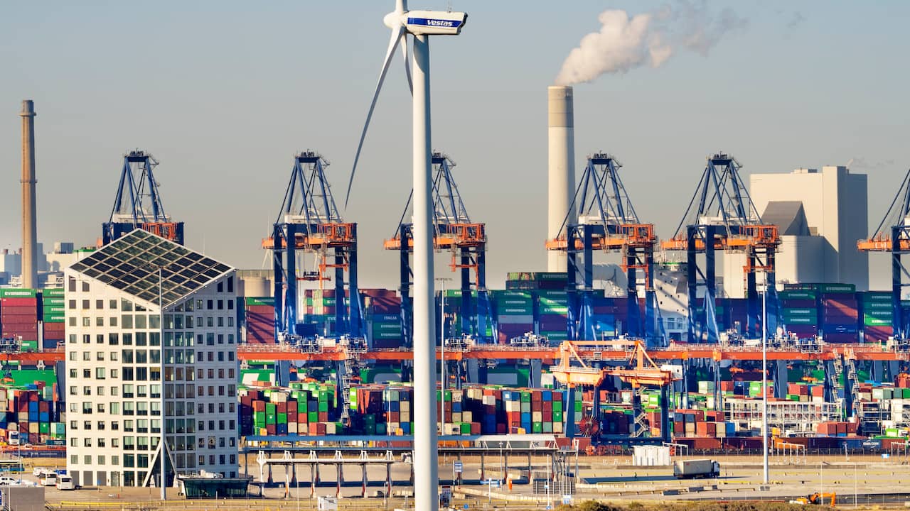 Dutch Economy Contracts Less Than Expected: Favorable Exports and Investments