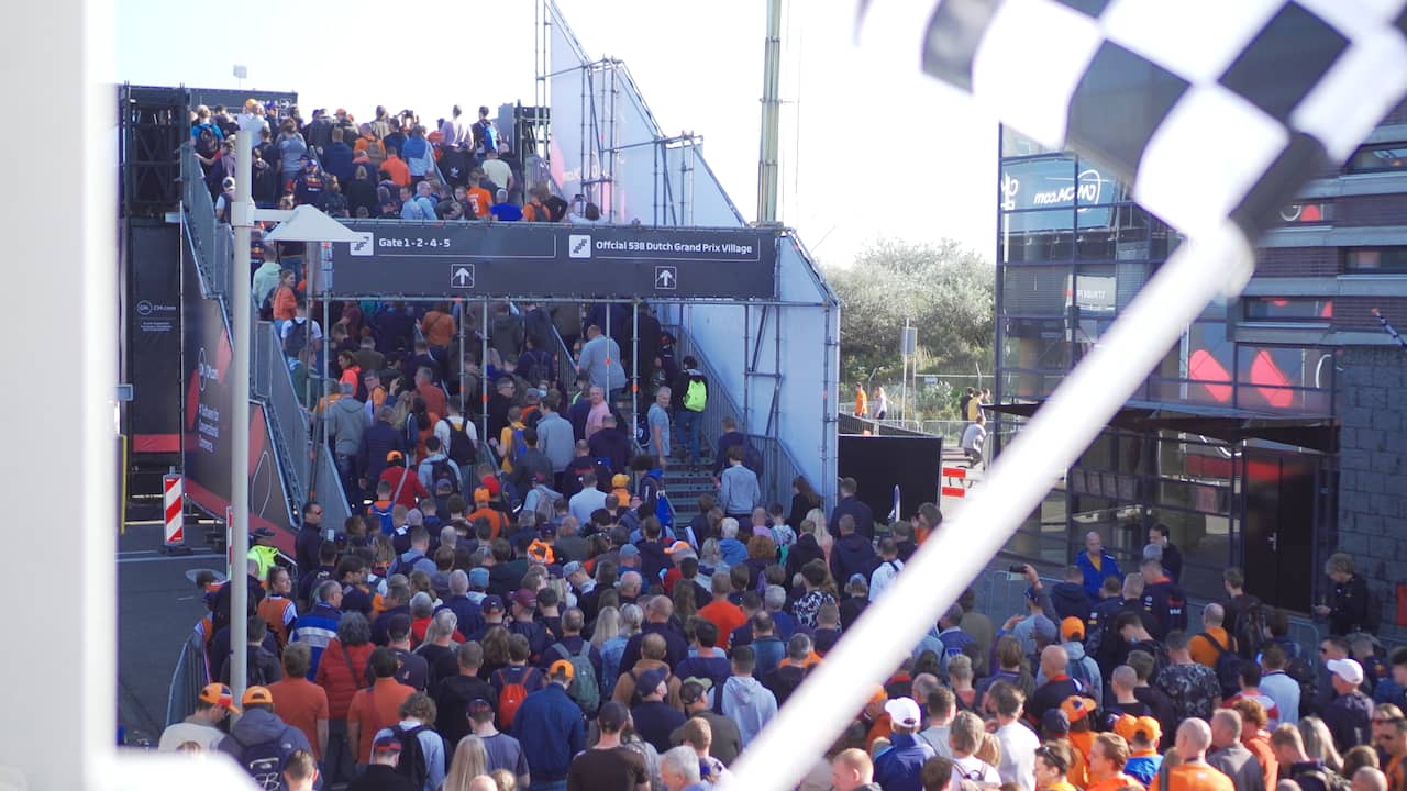Beeld uit video: Drukte bij Circuit Zandvoort: ophoping F1-fans bij ingang