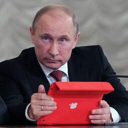 Poetin: Rusland en VS moeten zich niet met elkaars verkiezingen bemoeien