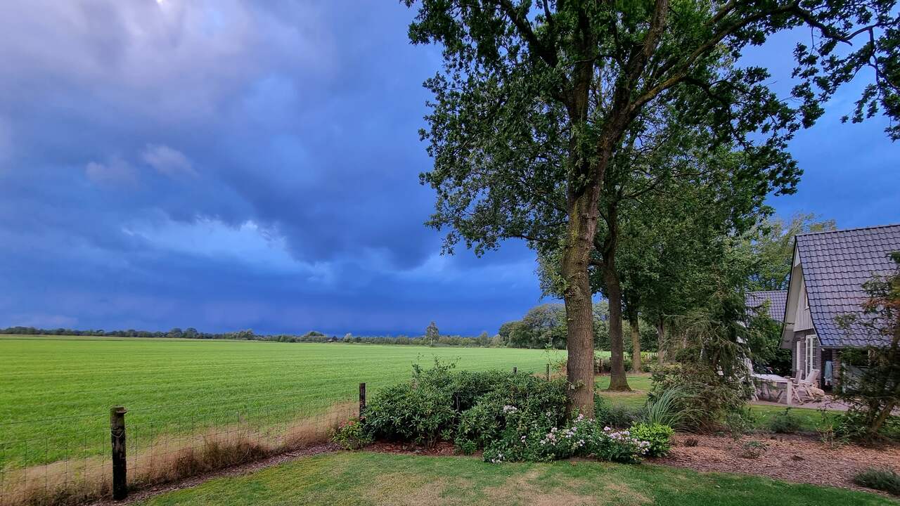 Onweer en windstoten zorgen lokaal voor hinder en schade