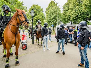 Zo probeert de Haagse politie demonstraties in goede banen te leiden