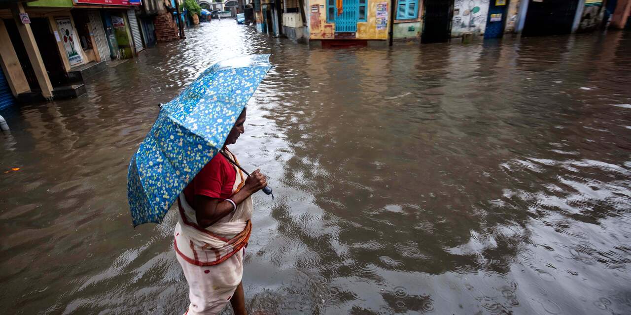 Ruim 850 doden door hevige regenval in India