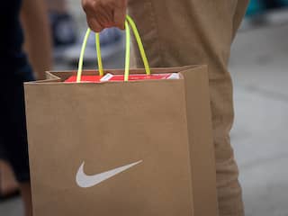 Medewerker Nike Store filmde vrouwen in pashokje