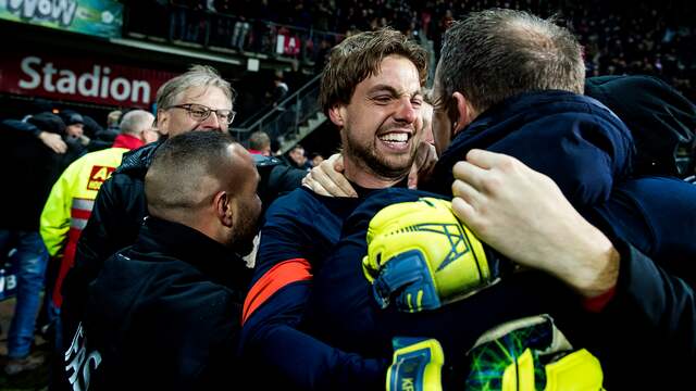 Krul held van AZ in strafschoppenserie