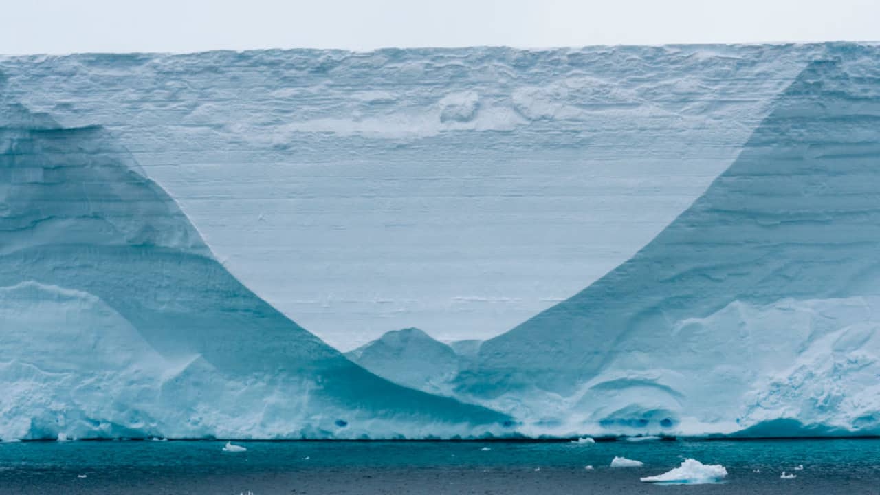 The largest ice floe in the world is moving again after thirty years near Antarctica  outside