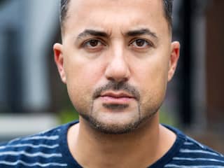Özcan Akyol aan de slag als interviewer voor Radio 1