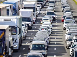 Europese Unie komt met regels om vrachtwagens schoner en veiliger te maken