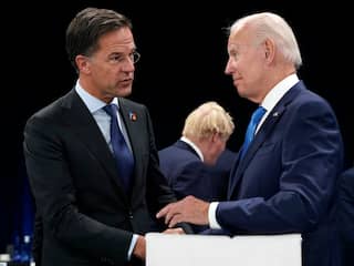 Rutte en Hoekstra praten met Joe Biden over oorlog in Oekraïne en chipindustrie