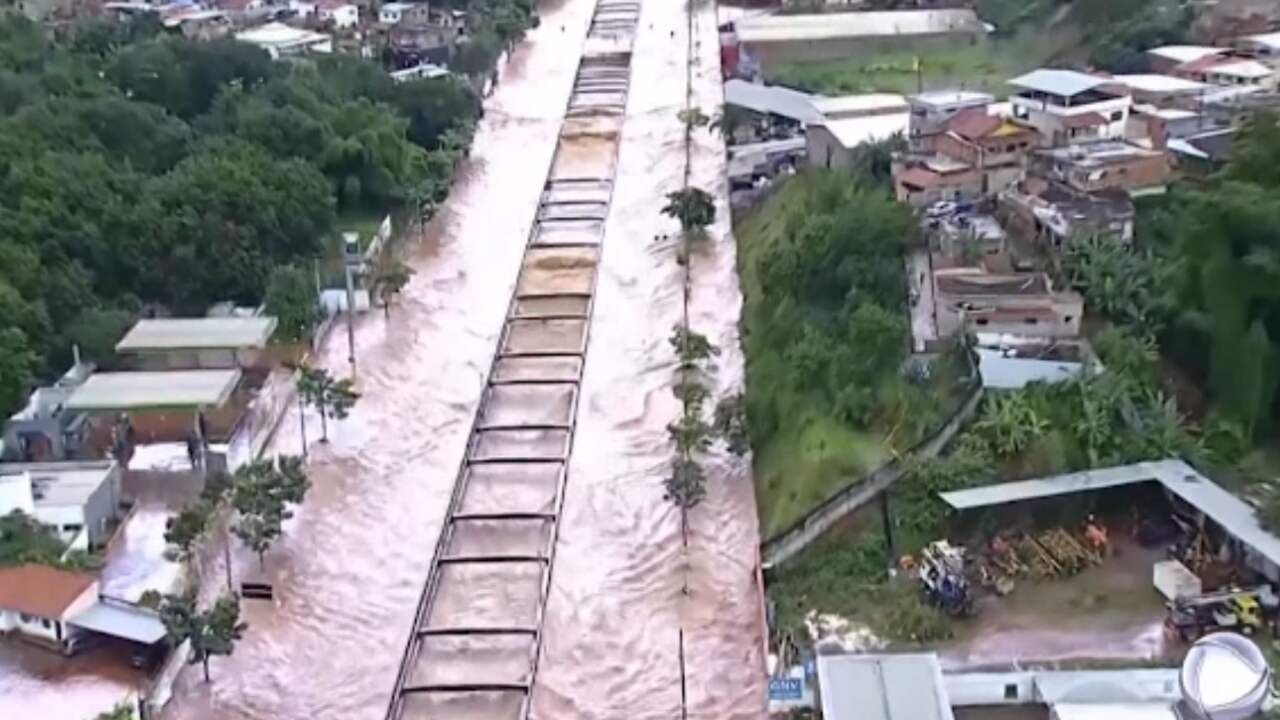 Overstromingen en aardverschuivingen door hevige regenval in Brazilië