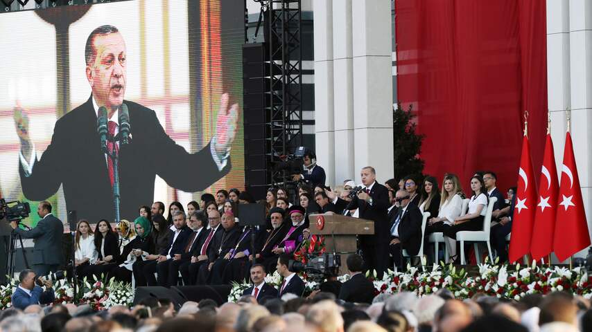 Turkse president Erdogan begint nieuwe termijn met meer macht