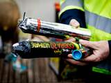 Politie treft honderden kilo's vuurwerk, vuurwapens en munitie aan in Almelose woning