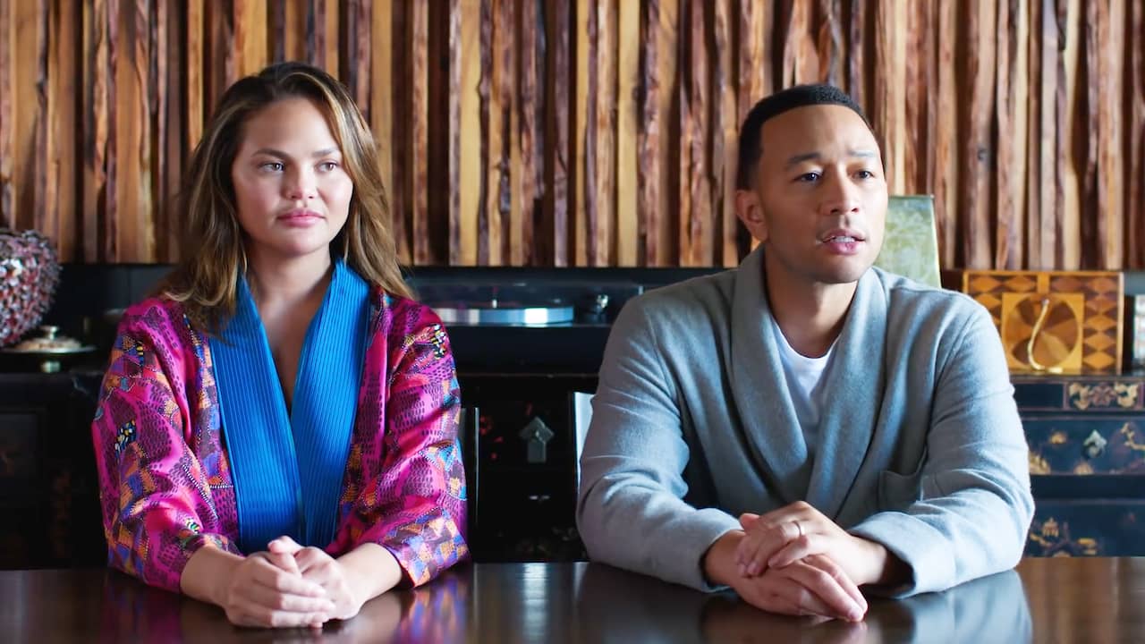 John Legend en zijn vrouw interviewen elkaar met leugendetector