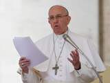 Paus Franciscus wil verbod op sigaretten in Vaticaanstad