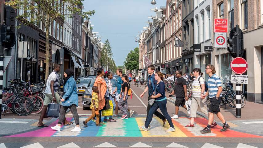 Gaybrapad in de PC Hooftstaat Amsterdam tijdens Europride