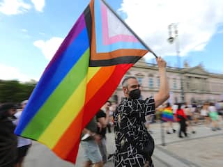 Man aangehouden voor poging tot aanrijding dragqueen tijdens Pride 2023