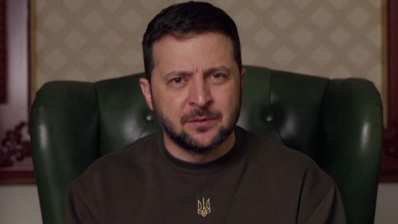 Beeld uit video: Zelensky wint mensenrechtenprijs: 'Steun VS redt miljoenen mensen'