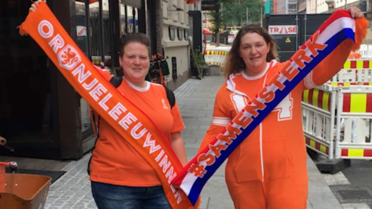 Beeld uit video: Groot vertrouwen bij fans Oranjevrouwen in Noorwegen: 'Oslo is van ons'