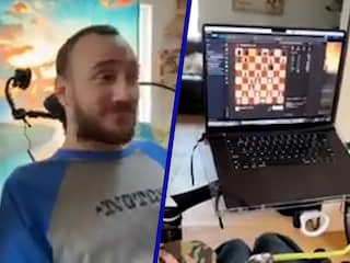 Eerste mens met hersenchip toont hoe hij schaakt op laptop