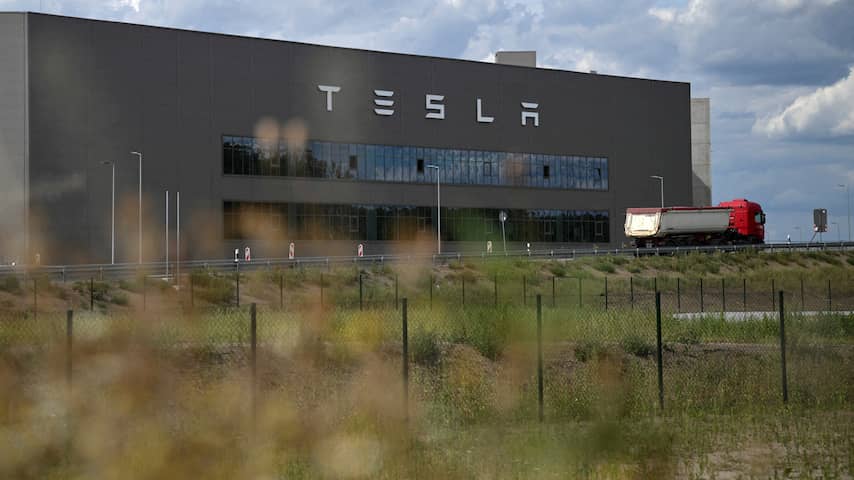 Tesla koopt jarenlange rechtszaak om racisme op werkvloer af