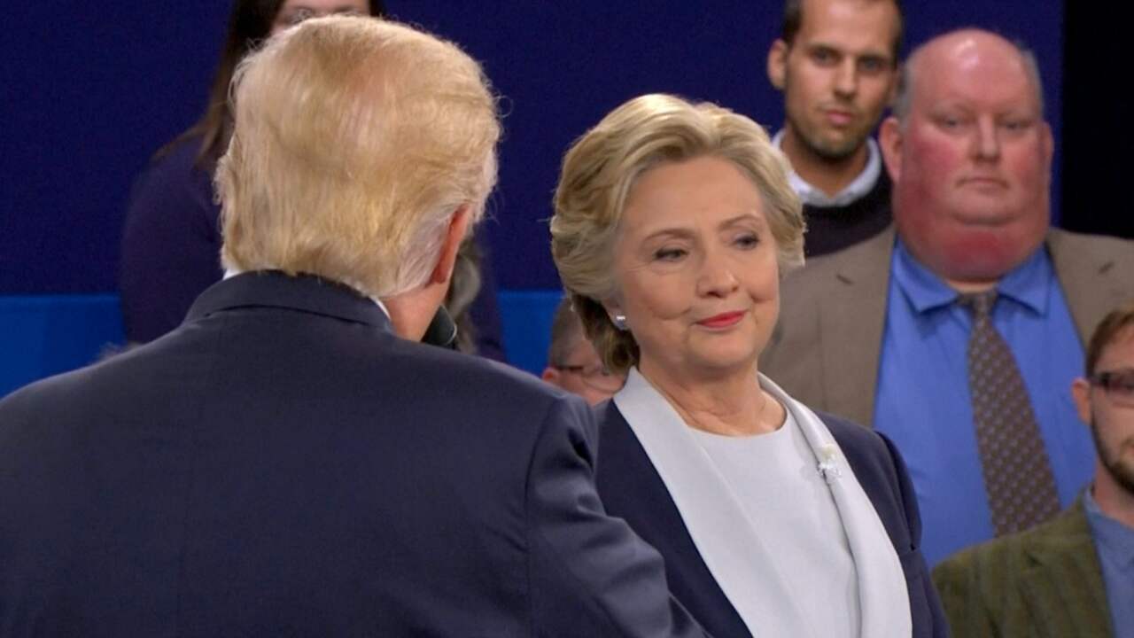 'Trump mag zich niet met e-mailaffaire Clinton bemoeien'