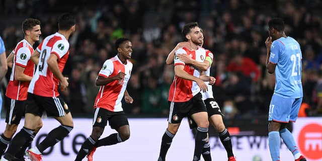 Feyenoord leidt tegen Slavia Praag, Vitesse ook op ...