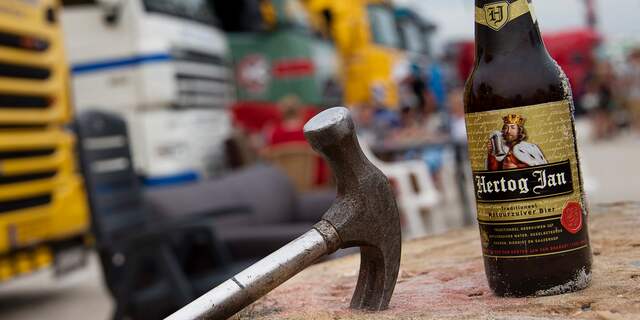 Inbreker steelt bier en richt ravage aan in Utrechts café