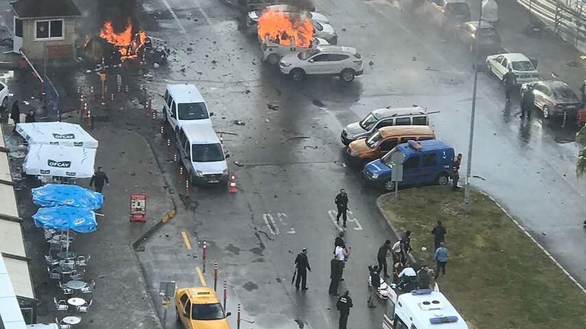 Twee doden door autobom in Turkse kustplaats Izmir