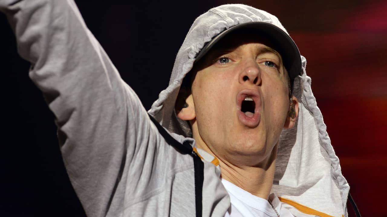Beeld uit video: Eminem viert 46e verjaardag: Van megaster naar dip en wederopstanding