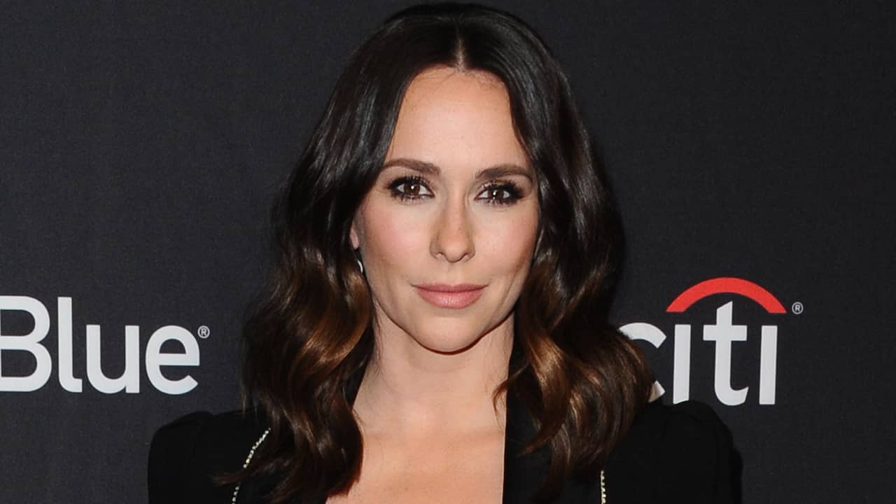 Jennifer Love Hewitt Wish She Hadn't Laughed Off Inappropriate ...