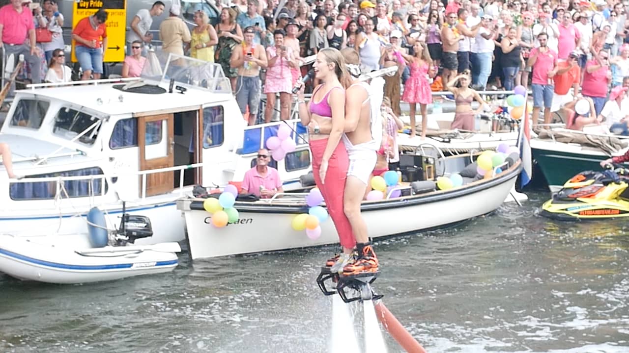 Jaarlijkse Canal Parade Amsterdam zonder grote incidenten verlopen |  Binnenland | NU.nl